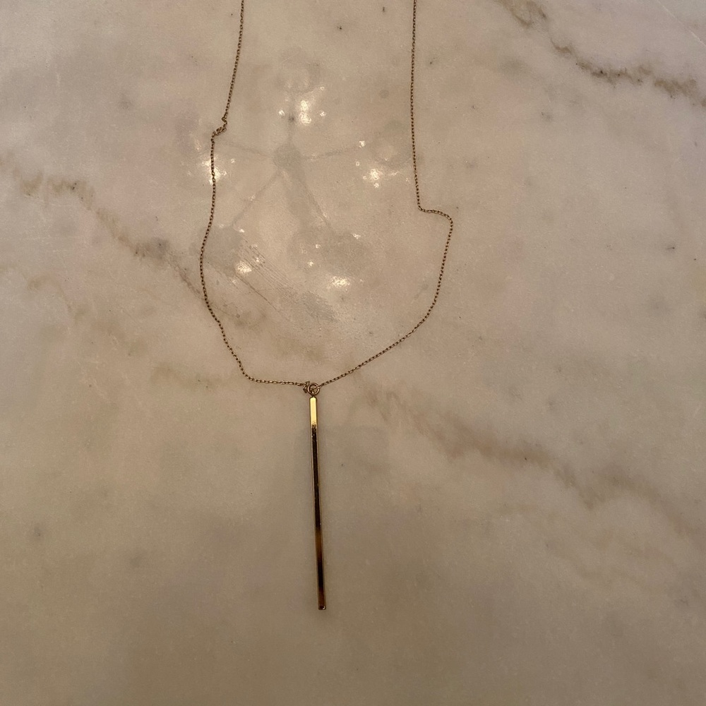 Gold bar pendant necklace